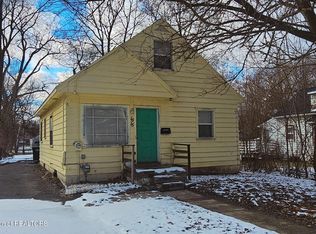 1615 Roseneath Ave, Lansing, MI 48915