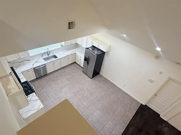 6530 Signal Point Ln — Photo 22