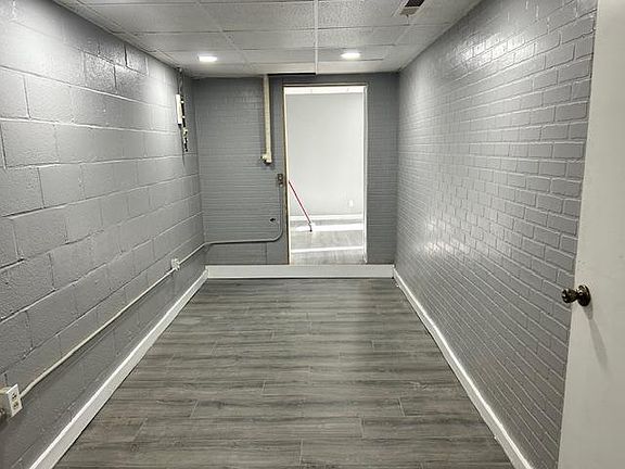3rd image of 7444 Lake Ave #6