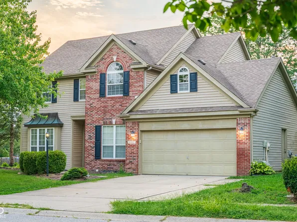 8302 Crystal Pointe Ln, Indianapolis, IN 46236