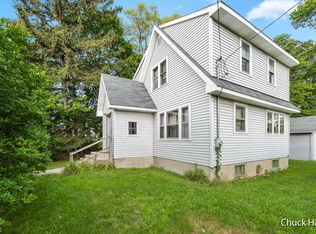 67 39th St SW, Wyoming, MI 49548