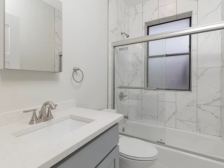 2909 N Clark St #2N — Photo 5