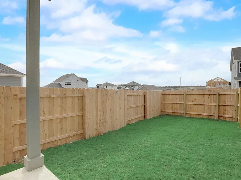 125 Clemens Dr — Photo 29