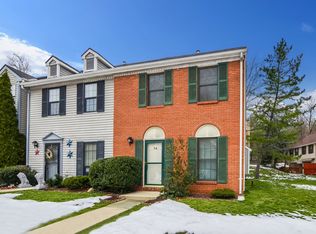 14 Poplar Cir, Peekskill, NY 10566