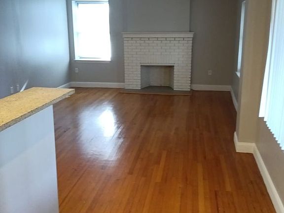 2nd image of 206 Farmington Ave #114