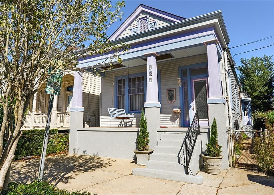1st image of 224 Bermuda St