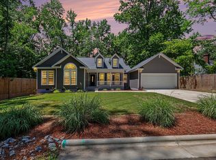 820 E Cardinal Dr, Fuquay Varina, NC 27526