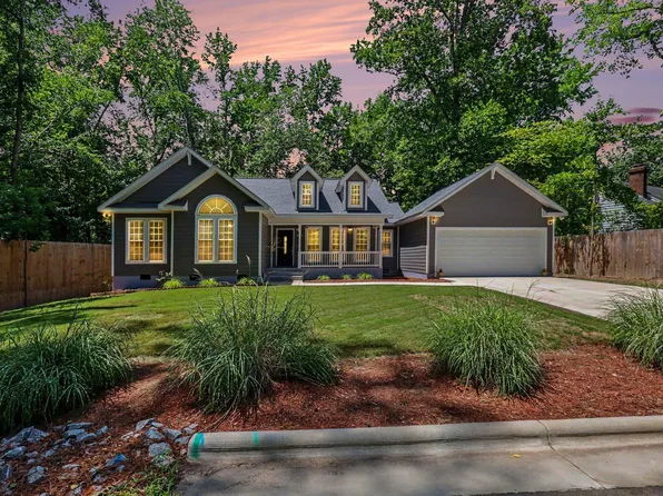 820 E Cardinal Dr, Fuquay Varina, NC 27526