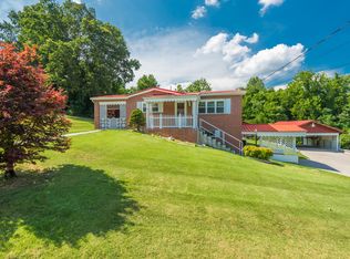 210 Lakeview Rd, Harriman, TN 37748