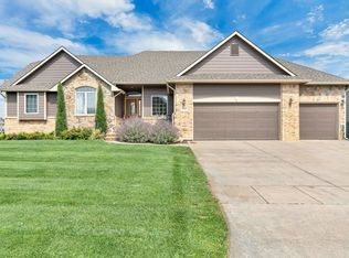 3203 N Covington St, Wichita, KS 67205