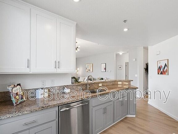 2nd image of 501 Crescent Way