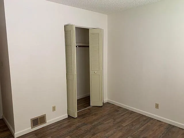 1703 Donner Ave APT 2 photo 1