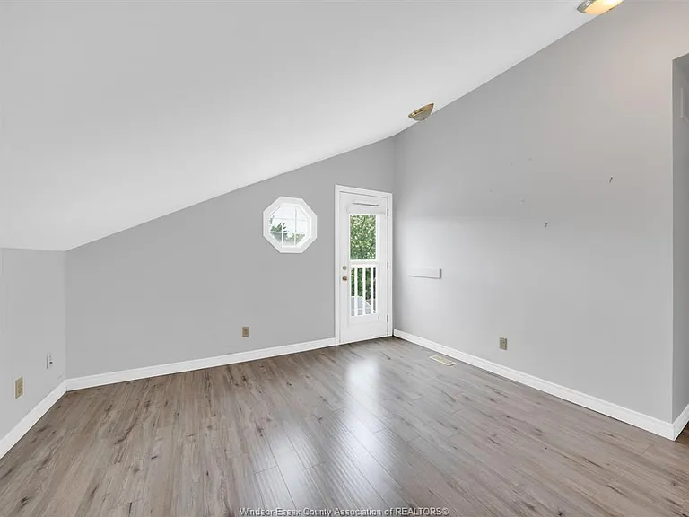 2929 Donnelly St — Photo 28