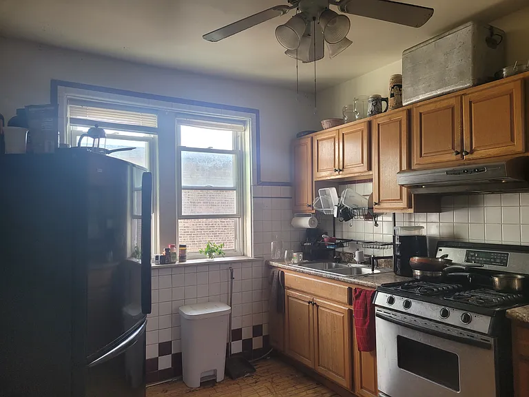 2531 N Rockwell St #2 — Photo 11