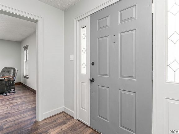 2nd image of 210 Scenic Dr