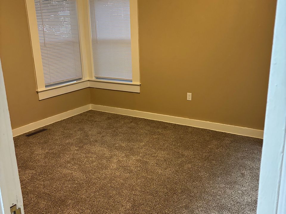 1st image of 109 N Coker St