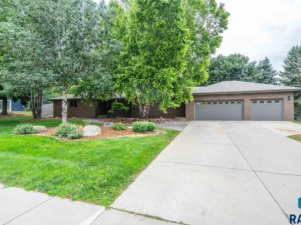 1008 W Batcheller Ln, Sioux Falls, SD 57105