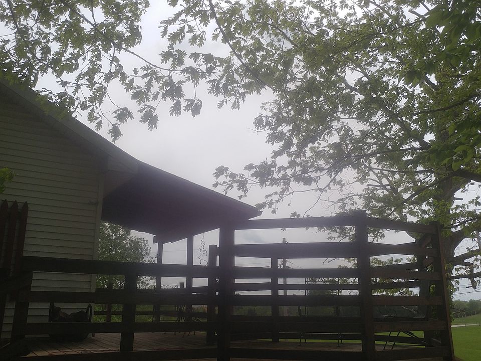 House with deck