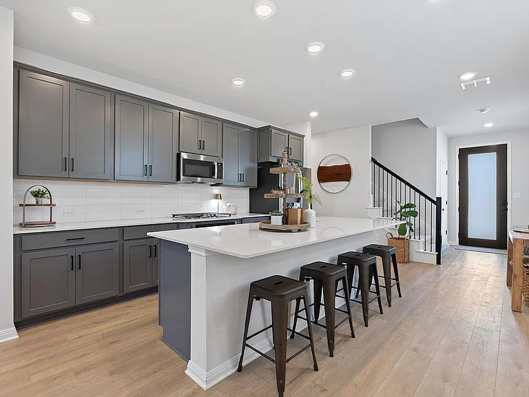 179 Kings Canyon Dr — Photo 10