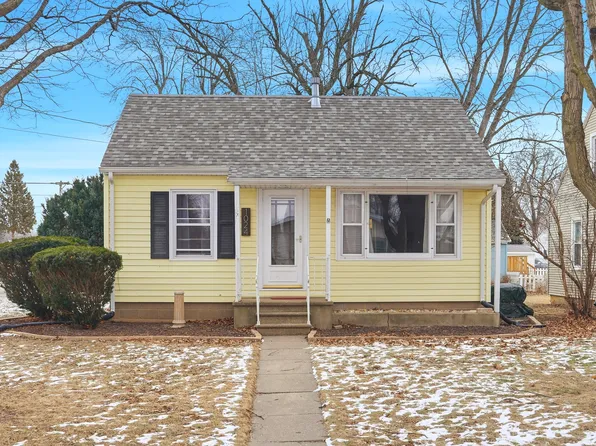1024 Avery Ave, Dixon, IL 61021