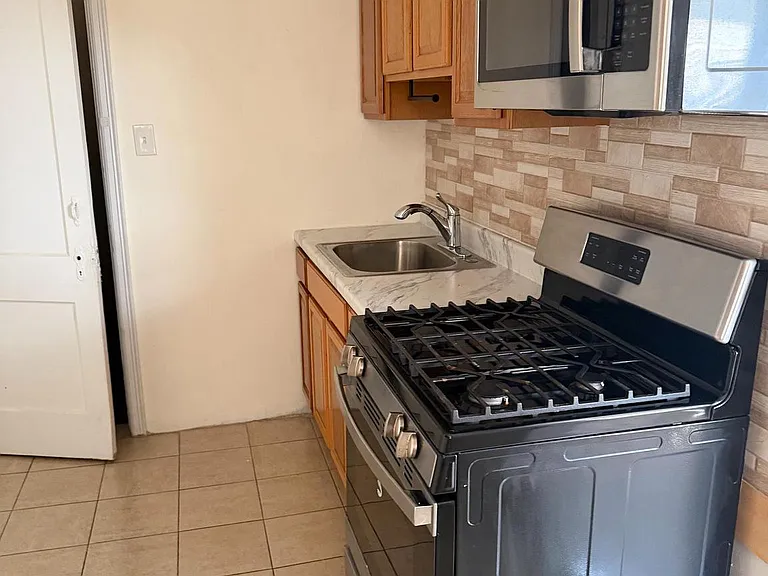 4103 I St — Photo 3