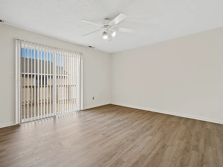 3224 Shore Dr — Photo 16