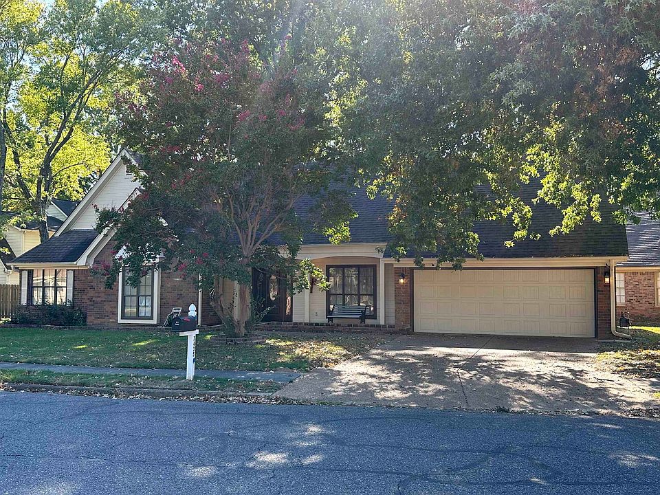 1st image of 7435 Woodshire Rd