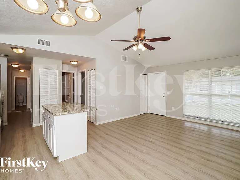 6841 Willits Ave — Photo 3
