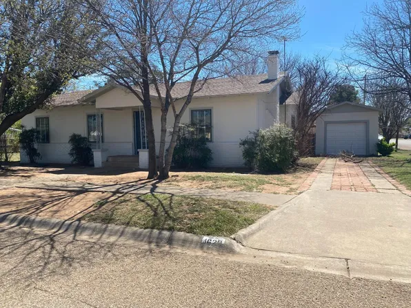 1629 N 4th St, Tahoka, TX 79373