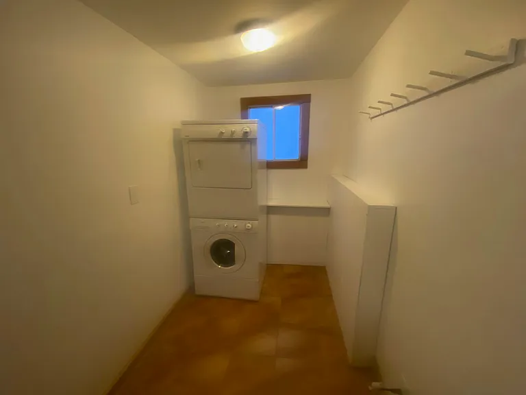 109 Algonquin Ave S — Photo 12