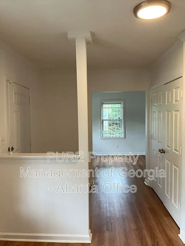 3 bed, 1.0 bath, 1040 sqft, $1,525 — Photo 4