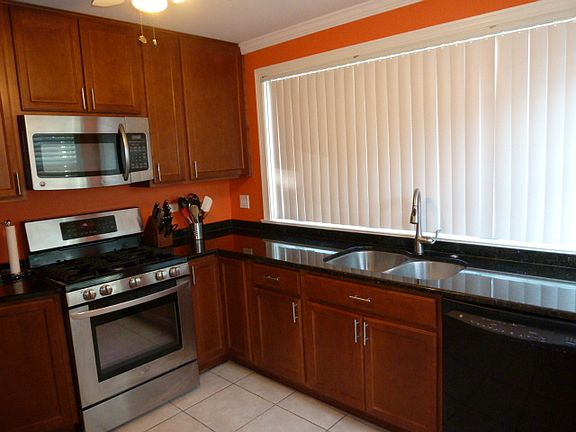4th image of 4452 Hirschberg Ave