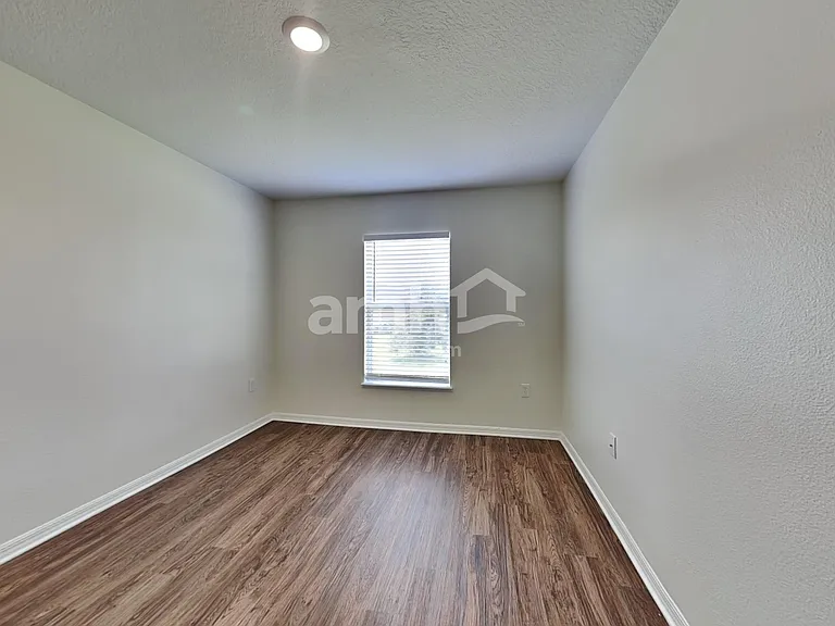 715 Valrico Hills Ln — Photo 20
