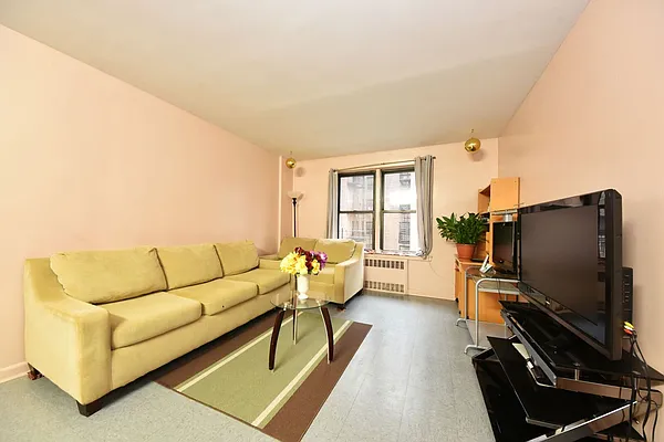 Sold by Alexander Madison Realty | media 2