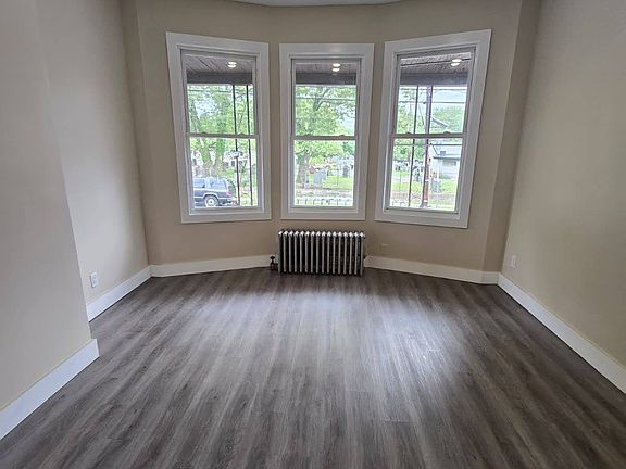 4th image of 49 Cator Ave #1