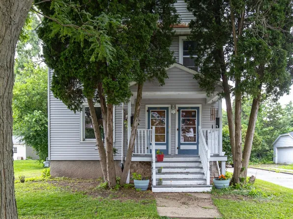 88 8th St, Fond Du Lac, WI 54935