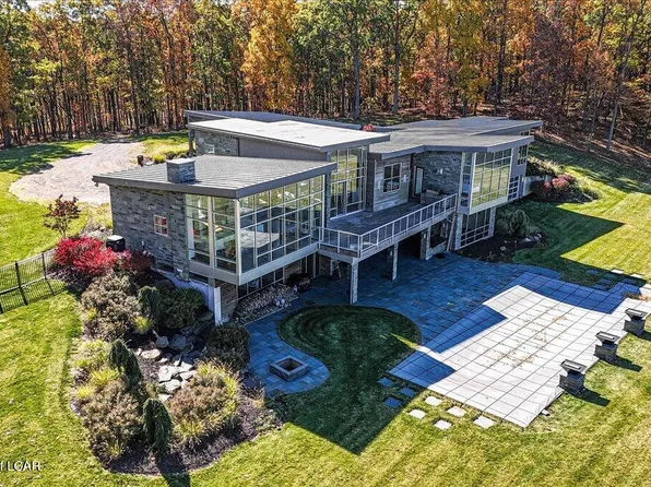 71 Star Mor Ln, Hazleton, PA 18202