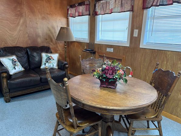 5843 N Highway 1 APT 2