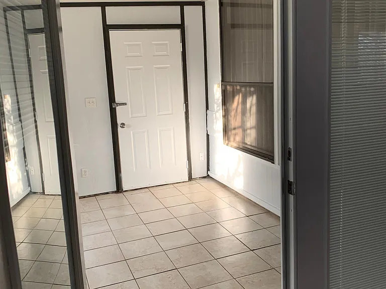 6453 N College Ave — Photo 24