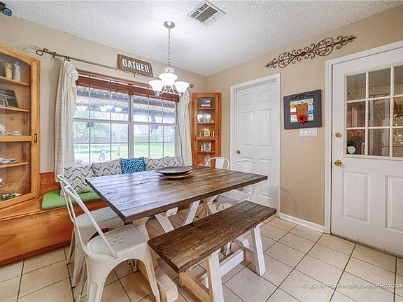5th image of 7101 Windmill Ln