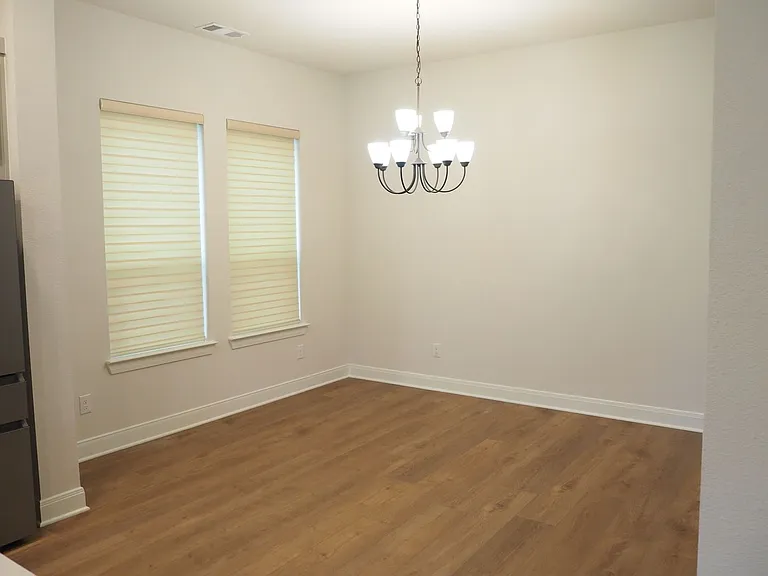 2613 Rosewood Way — Photo 10