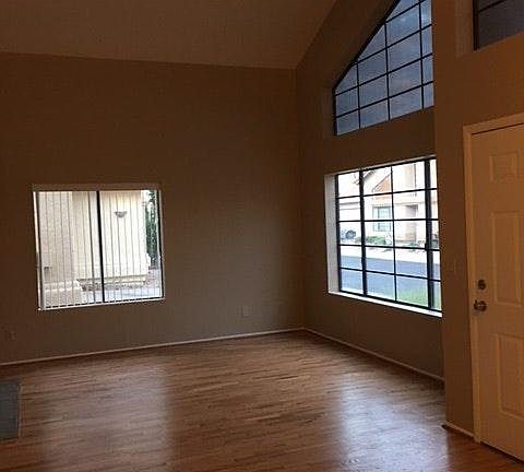 3rd image of 4406 E Villa Theresa Dr