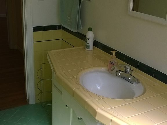 Original bathroom tilework!