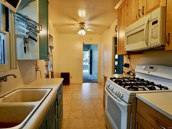 4th image of 7553 Cuyamaca Ave