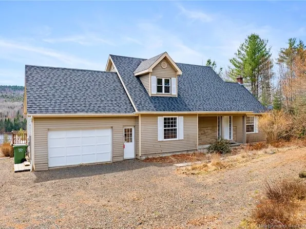 18 Hillview St, Kingsclear, NB E3E 1V1