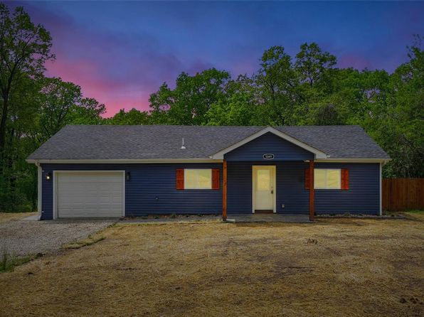 5049 Meadow Dr, Imperial, MO 63052