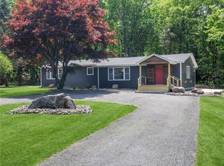 8 Cedar Ln, Kerhonkson, NY 12446