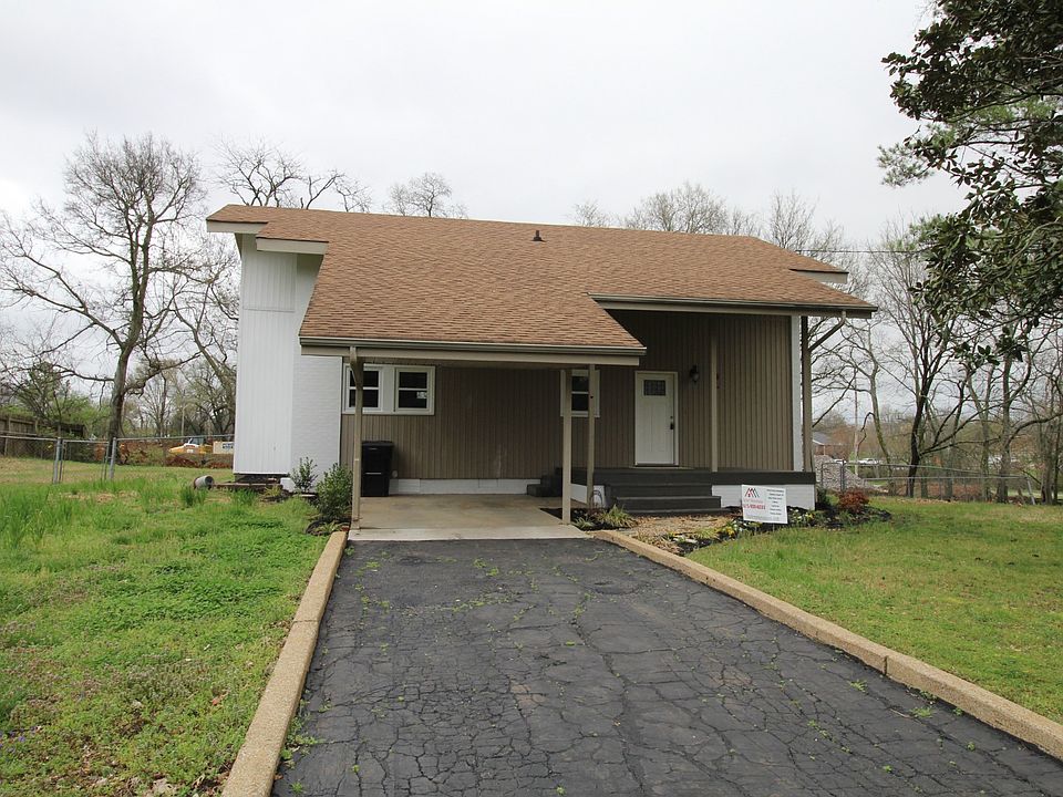 1st image of 614 Elliott Dr