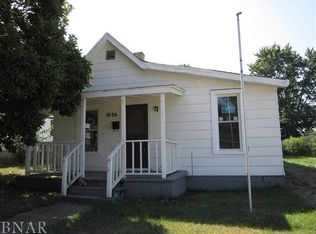 1626 Iowa St, Bloomington, IL 61701