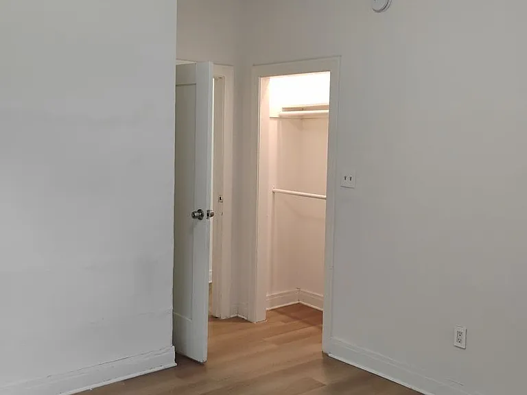 2229 Vineyard Ave — Photo 6